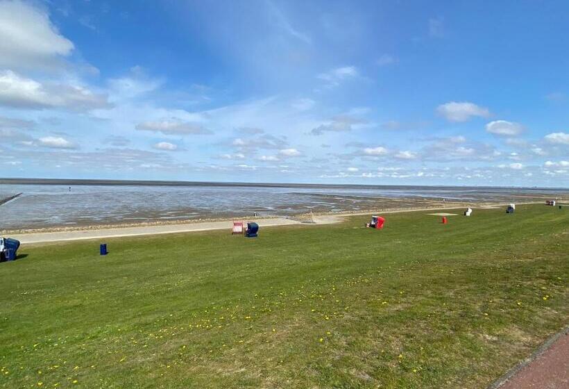 Пансион Großes Doppelzimmer Mit Eigenem Bad Und Kühlschrank, Frisch Saniert