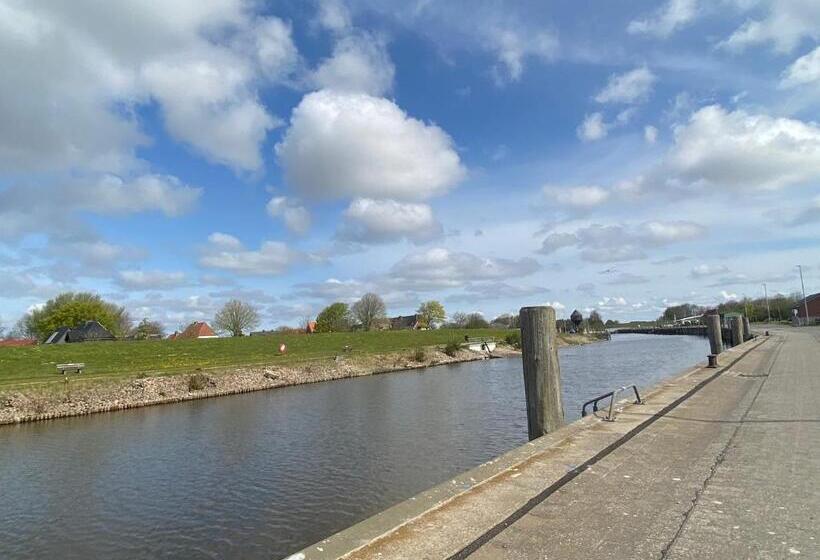 Пансион Großes Doppelzimmer Mit Eigenem Bad Und Kühlschrank, Frisch Saniert