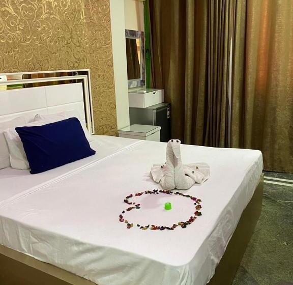 New Abdeen Palace Hostel