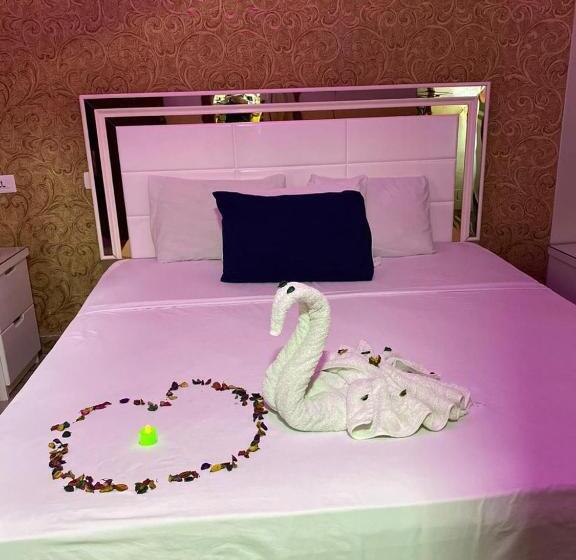 New Abdeen Palace Hostel