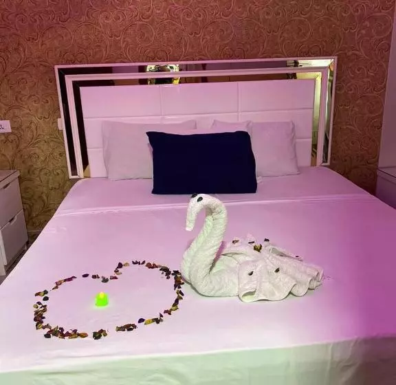 New Abdeen Palace Hostel