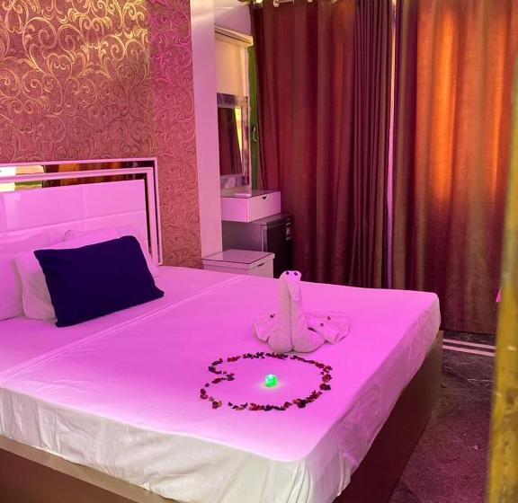 New Abdeen Palace Hostel