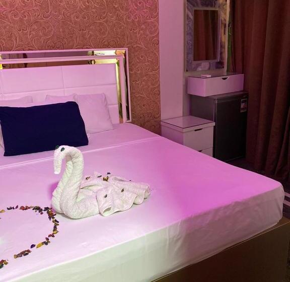 New Abdeen Palace Hostel