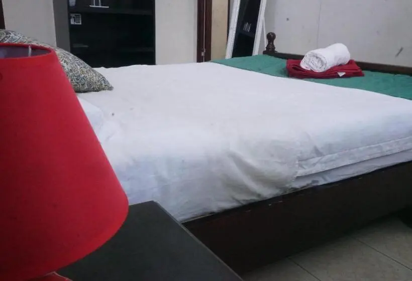 تختخواب و صبحانه Happy Ours Guesthouse