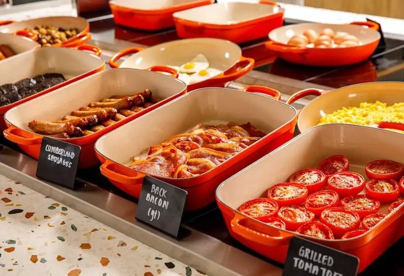 Hotelli Holiday Inn Manchester Airport T2, An Ihg