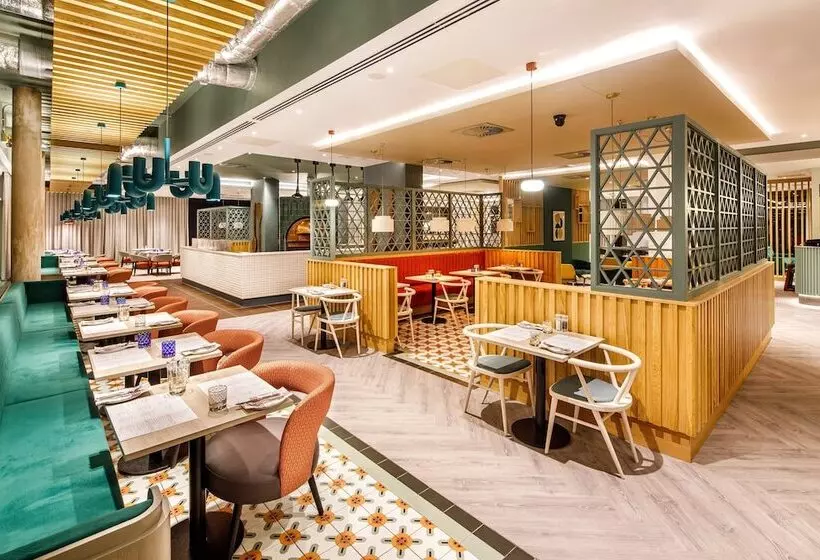 Hotelli Holiday Inn Manchester Airport T2, An Ihg