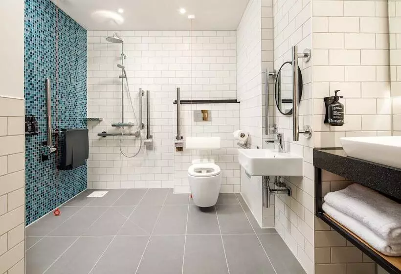 Hotelli Holiday Inn Manchester Airport T2, An Ihg