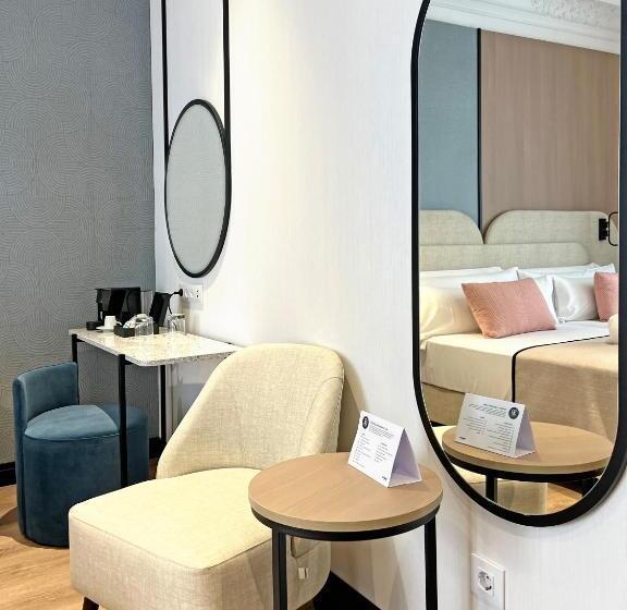 Отель Soho Boutique Turia