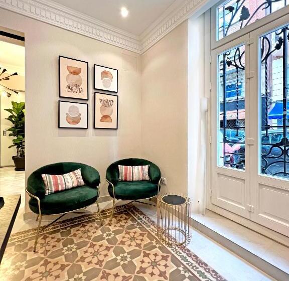 Отель Soho Boutique Turia