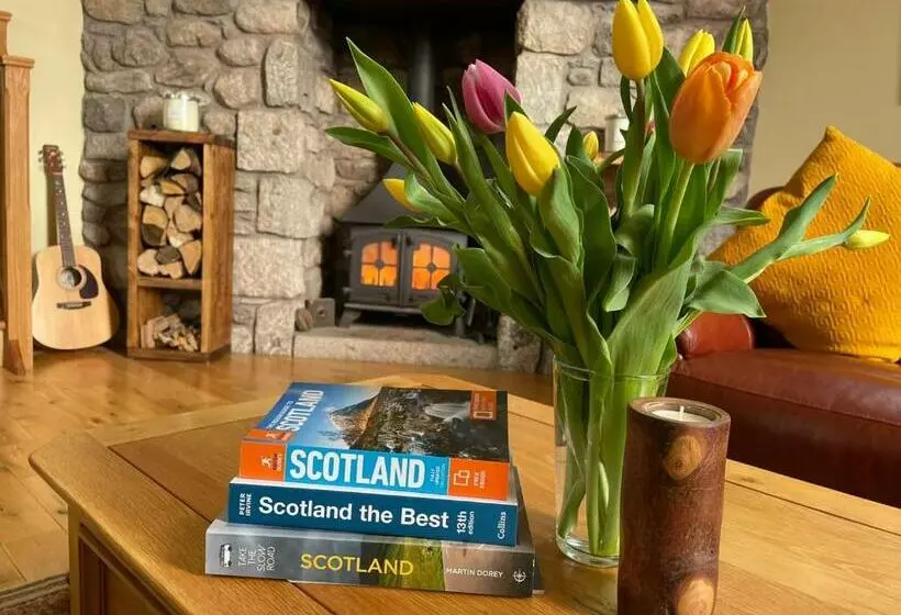 تختخواب و صبحانه The Auld Kirk