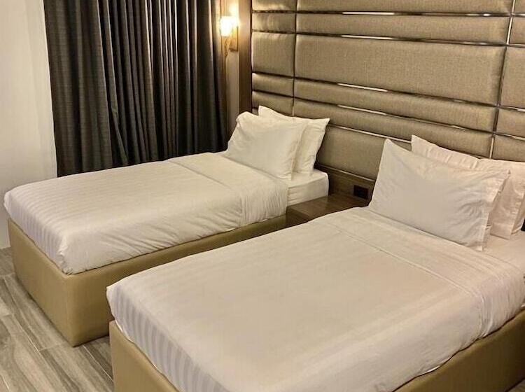 El Vistra Hotel Angeles