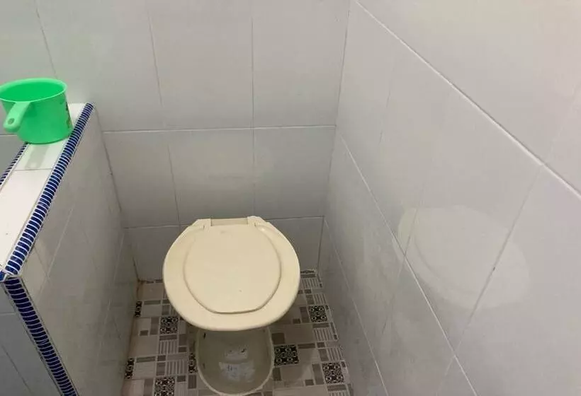 Hotelli Oyo Homes 91136 Desa Wisata Dalegan