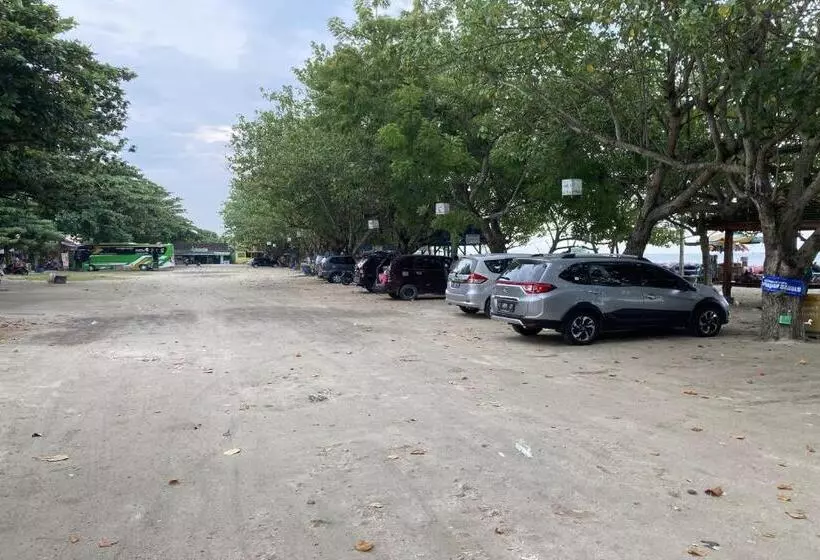 Hotelli Oyo Homes 91136 Desa Wisata Dalegan