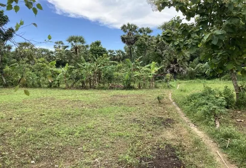 Hotelli Oyo Homes 91136 Desa Wisata Dalegan