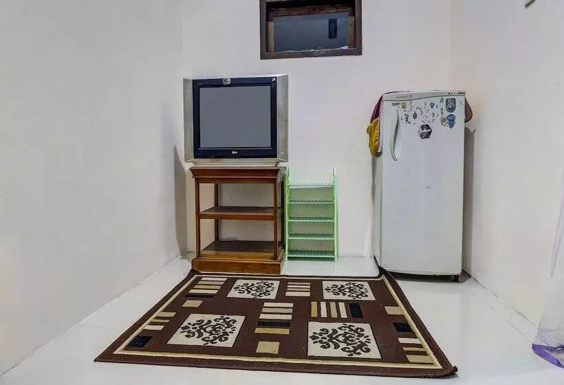 ホテル Oyo Homes 91153 Desa Wisata Kawasen