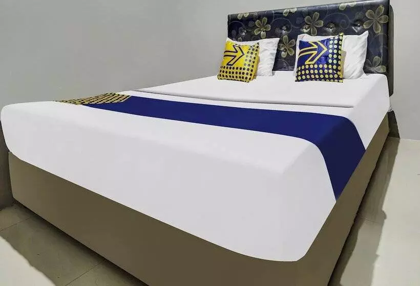 ホテル Oyo Homes 91153 Desa Wisata Kawasen
