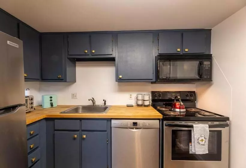 Snowshoe Ski In & Ski Out At Silvercreek Resort   Family Friendly, Jacuzzi, Hot Tub, Mountain Views