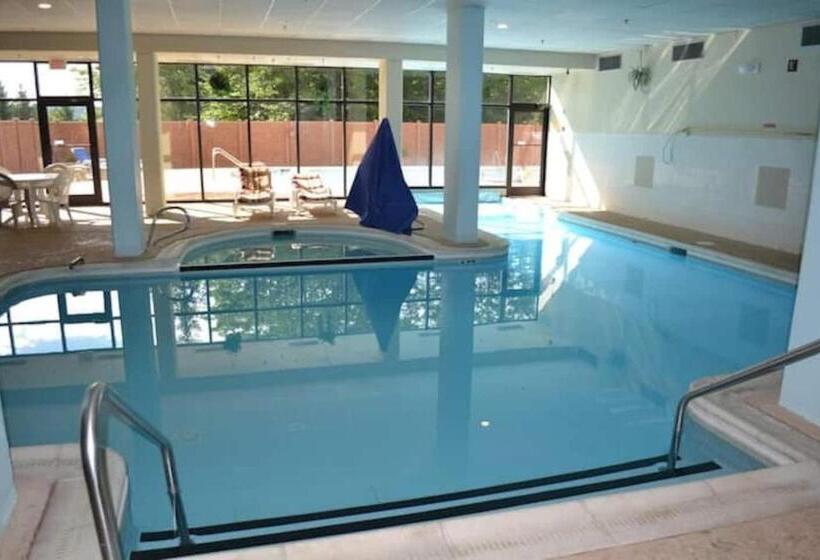 Snowshoe Ski In & Ski Out At Silvercreek Resort   Family Friendly, Jacuzzi, Hot Tub, Mountain Views