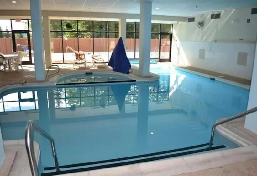 Snowshoe Ski In & Ski Out At Silvercreek Resort   Family Friendly, Jacuzzi, Hot Tub, Mountain Views