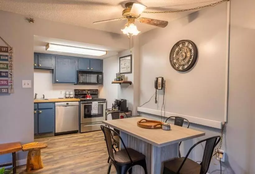 Snowshoe Ski In & Ski Out At Silvercreek Resort   Family Friendly, Jacuzzi, Hot Tub, Mountain Views