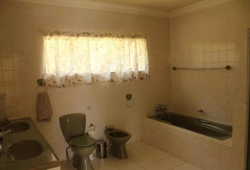 Aamiaismajoitus (B&B) Tamboti Bush Lodge