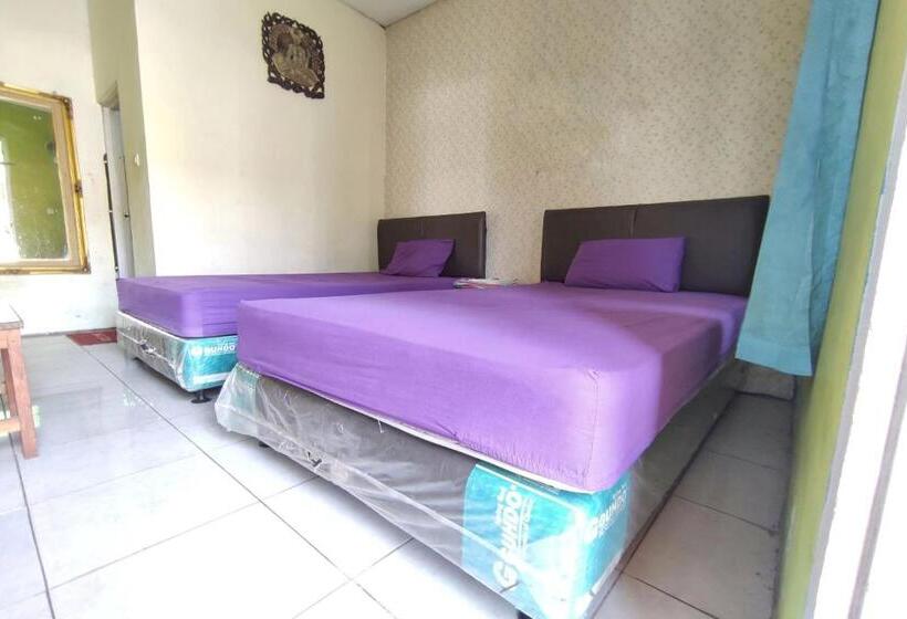 Spot On 91105 Hotel Salsabila