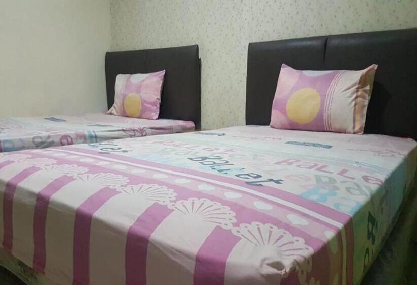 Spot On 91105 Hotel Salsabila