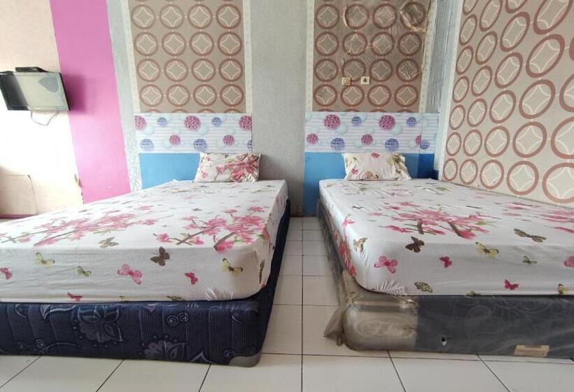 Spot On 91105 Hotel Salsabila