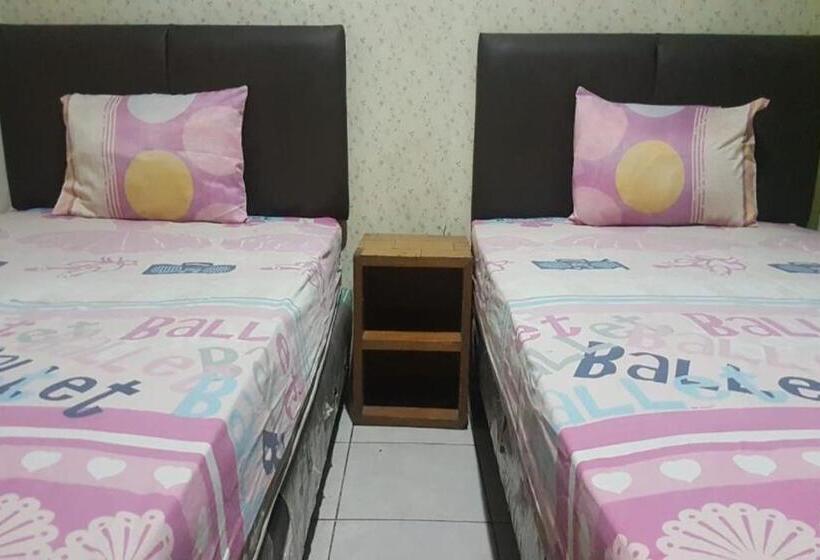 Spot On 91105 Hotel Salsabila