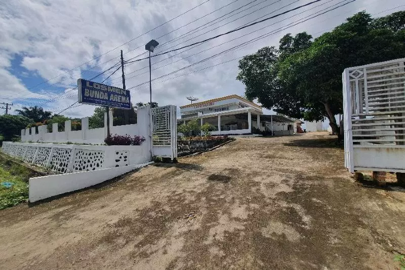 ホテル Oyo 91077 Losmen Bunda Arema