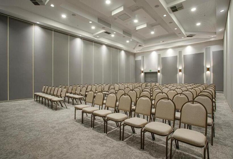 Qoya Hotel Curitiba, Curio Collection By Hilton