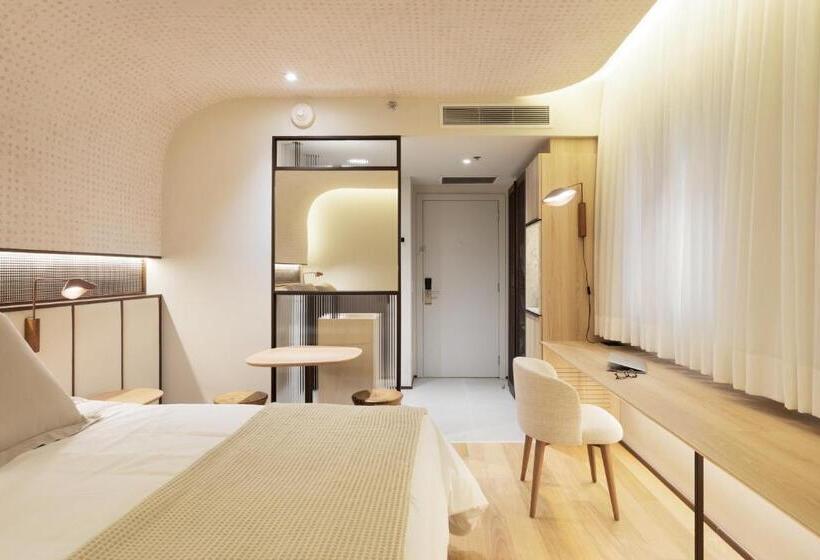 Qoya Hotel Curitiba, Curio Collection By Hilton