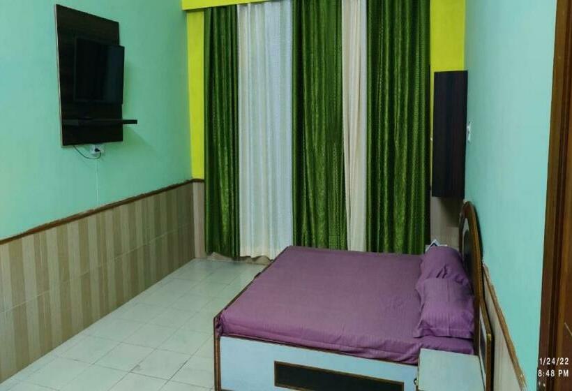 Hotel Oyo 86117 Saini Resort And