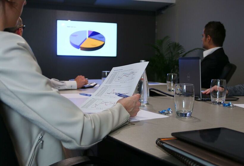 فندق Best Western Plus Hôtel & Spa De Chassieu