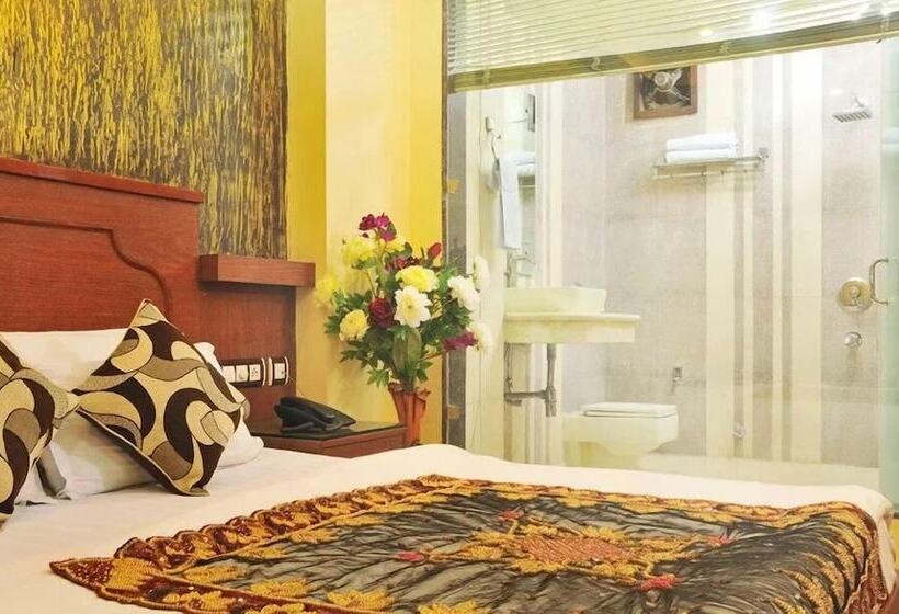 בית מלון כפרי Comfort Room Shiv Dev Int