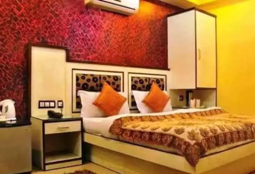 בית מלון כפרי Comfort Room Shiv Dev Int