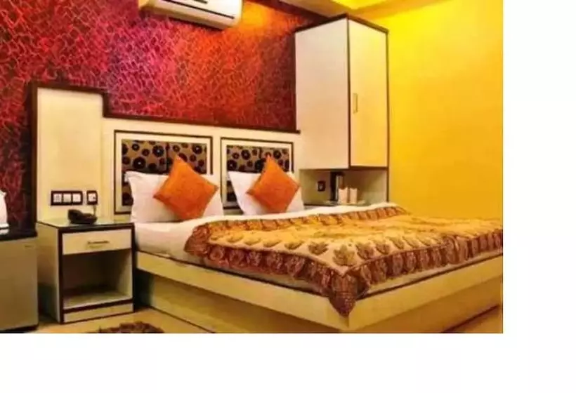 בית מלון כפרי Comfort Room Shiv Dev Int