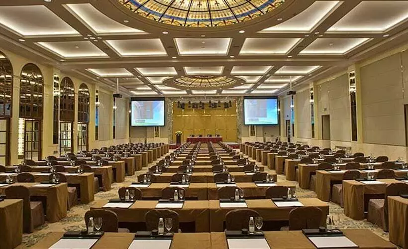 هتل Crowne Plaza Resort Sanya Bay, An Ihg