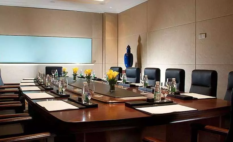 هتل Crowne Plaza Resort Sanya Bay, An Ihg