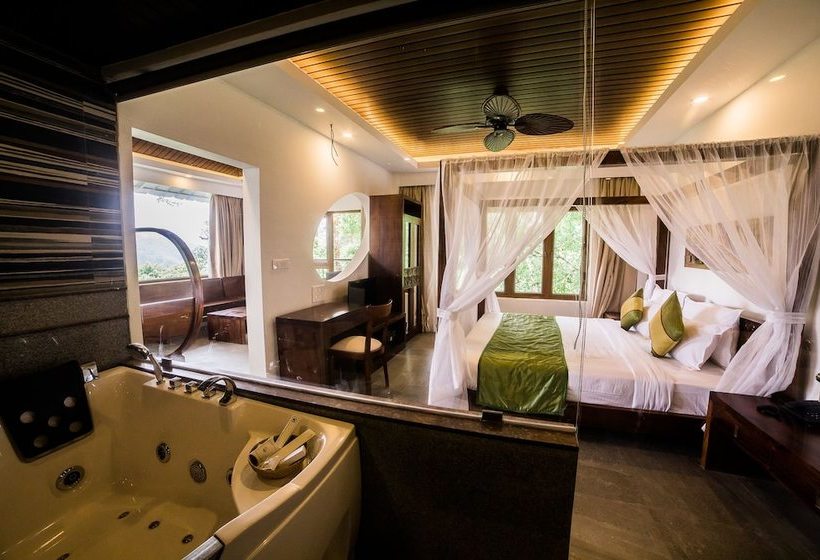 ホテル Deep Woods Resort