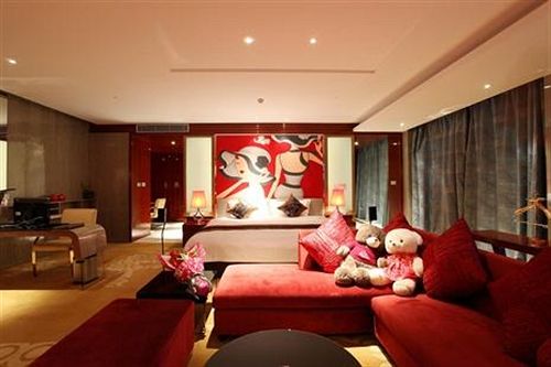 Отель East Lake International