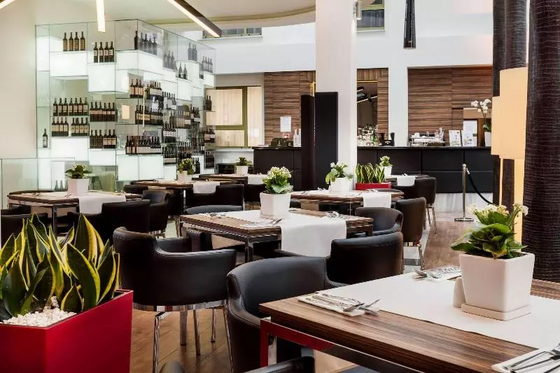 هتل Moderno Poznań