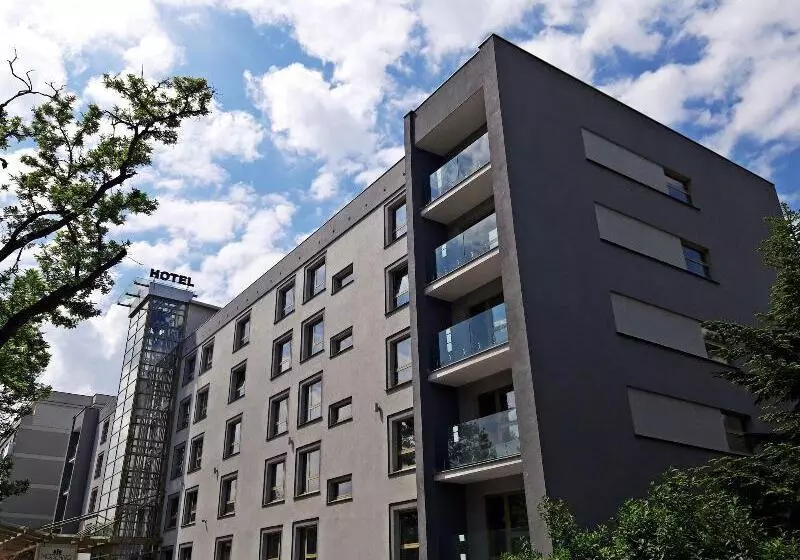 هتل Moderno Poznań