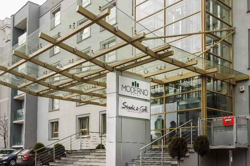 هتل Moderno Poznań