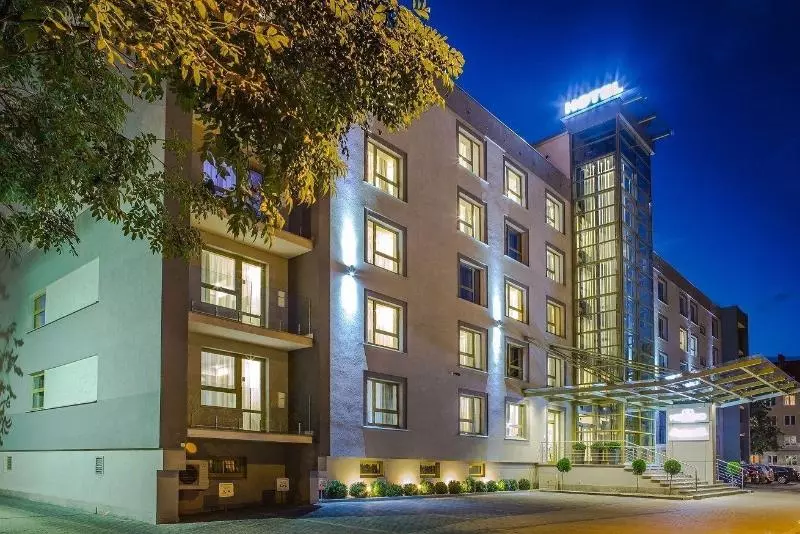 هتل Moderno Poznań