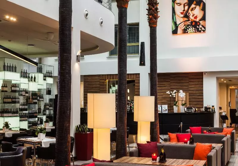 هتل Moderno Poznań