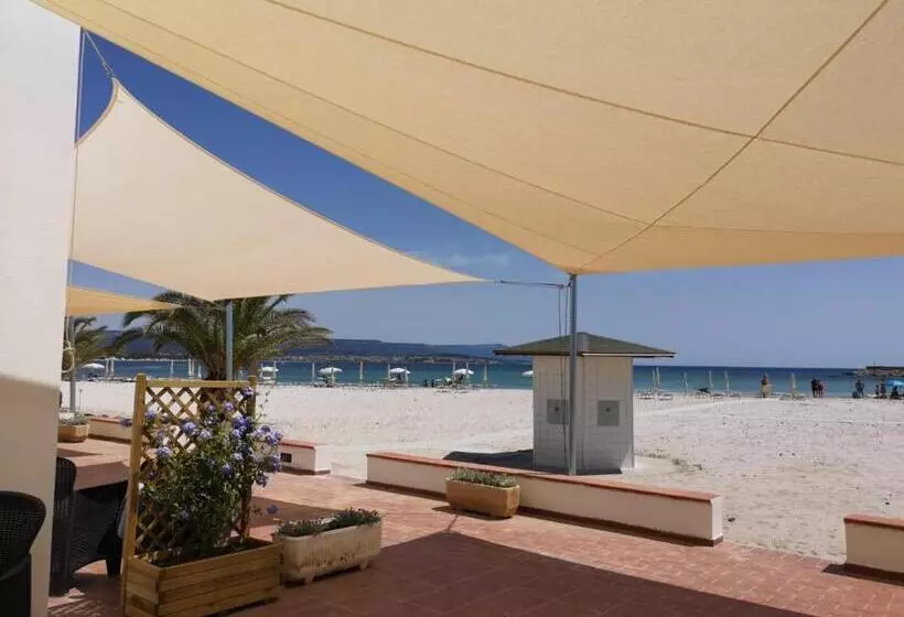 Hotelli Vel Marì   Rooms On The Beach