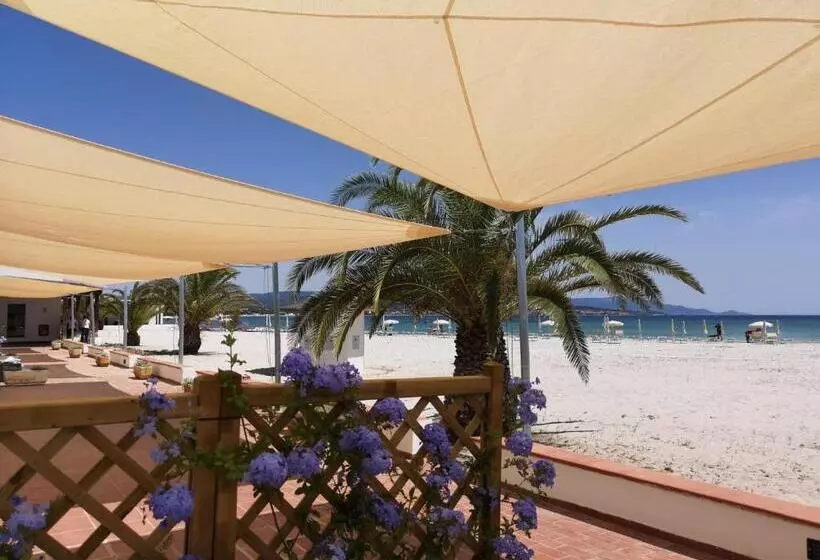 Hotelli Vel Marì   Rooms On The Beach