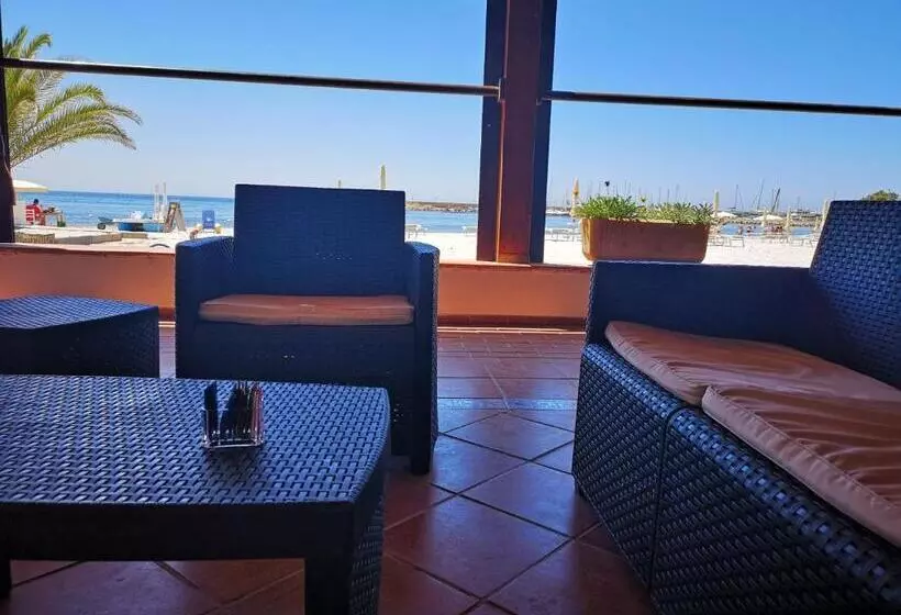 Hotelli Vel Marì   Rooms On The Beach