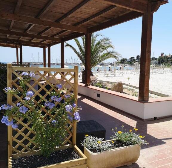 酒店 Vel Marì Rooms On The Beach